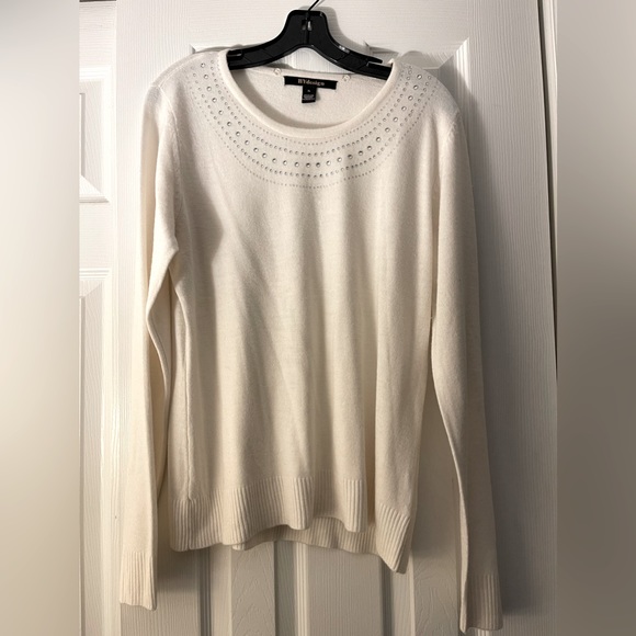 NWOT Woman knit sweater with removable scarf size XL color cream. (final price) - Picture 3 of 6